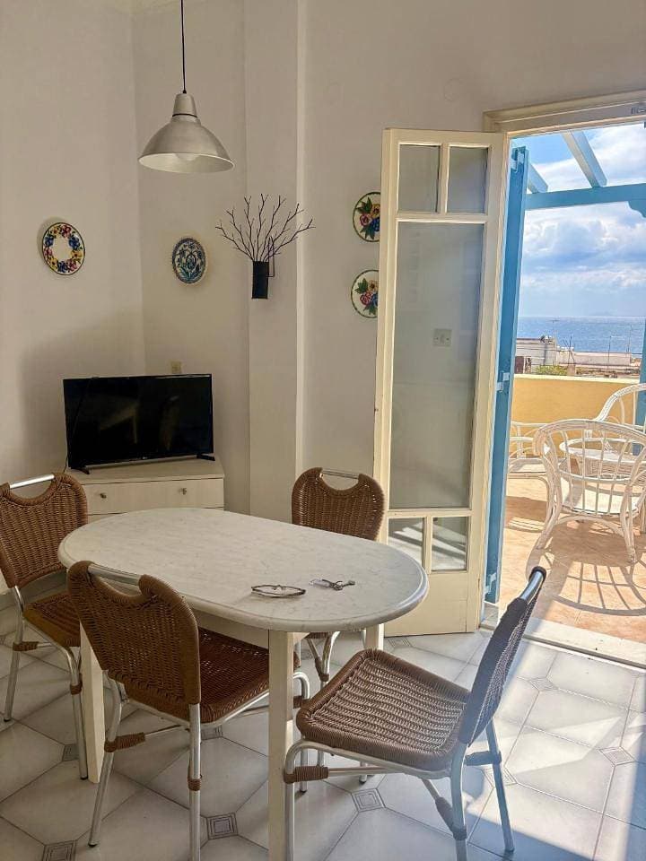 Foto 6 von 14: Two-Bedroom Apartment with Balcony and Sea View