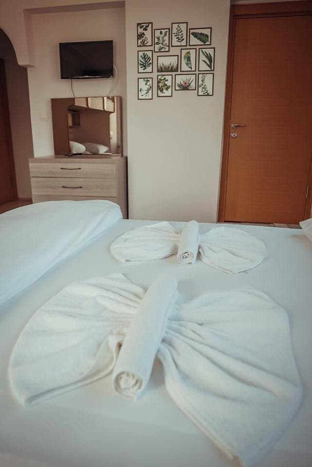 Foto 6 von 16: Economy Triple Room