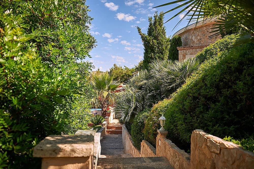 Foto 12 von 23: Traumhafte Unterkunft auf Mallorca mit Pool und Meerblick (Villa Sika)