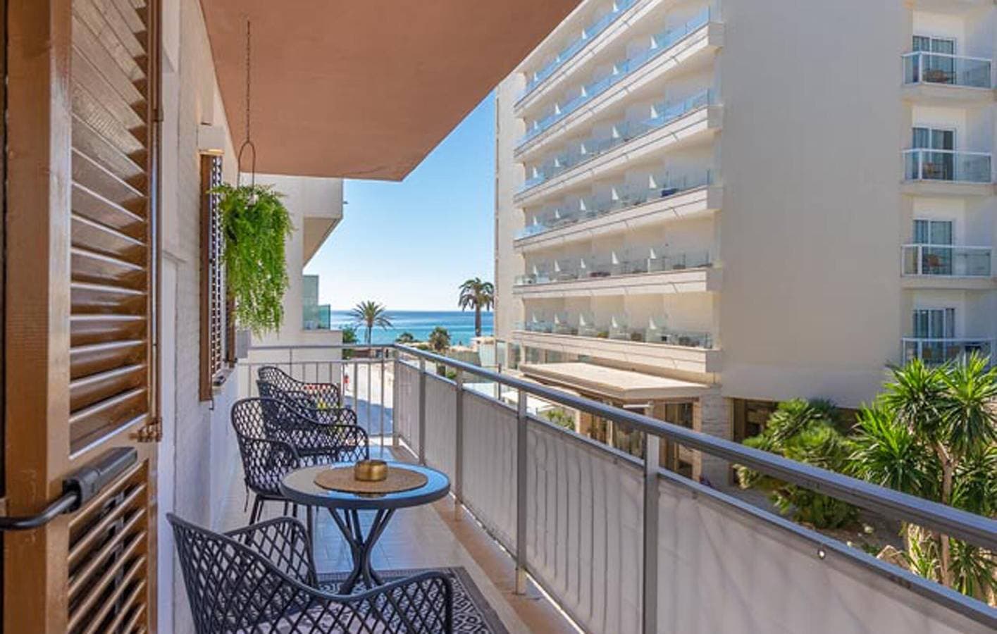 Foto 10 von 20: Cala Millor Strand Apartment mit Terrasse & WiFi