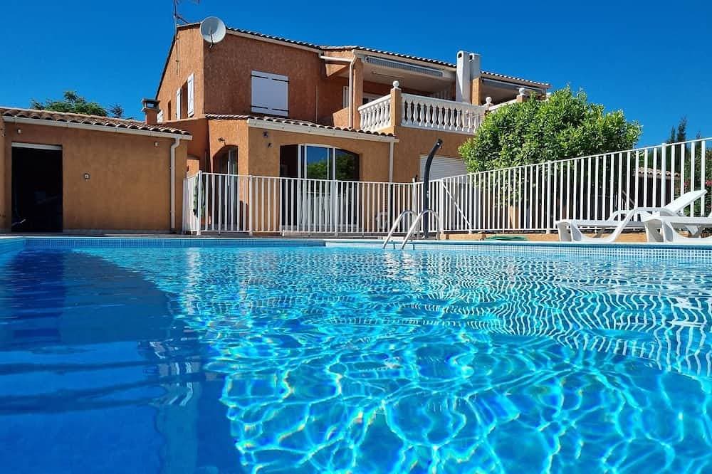 Seasonal rental of air-conditioned gîtes, swimming pool 1