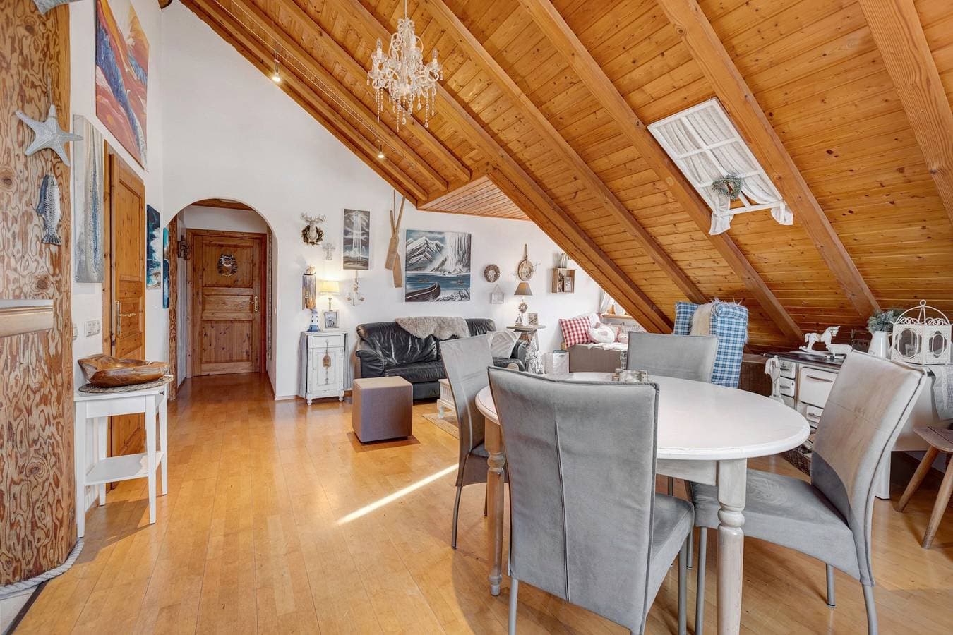 Foto 3 von 27: Ferienwohnung 'Ammiel' mit privatem Garten und Wi-Fi