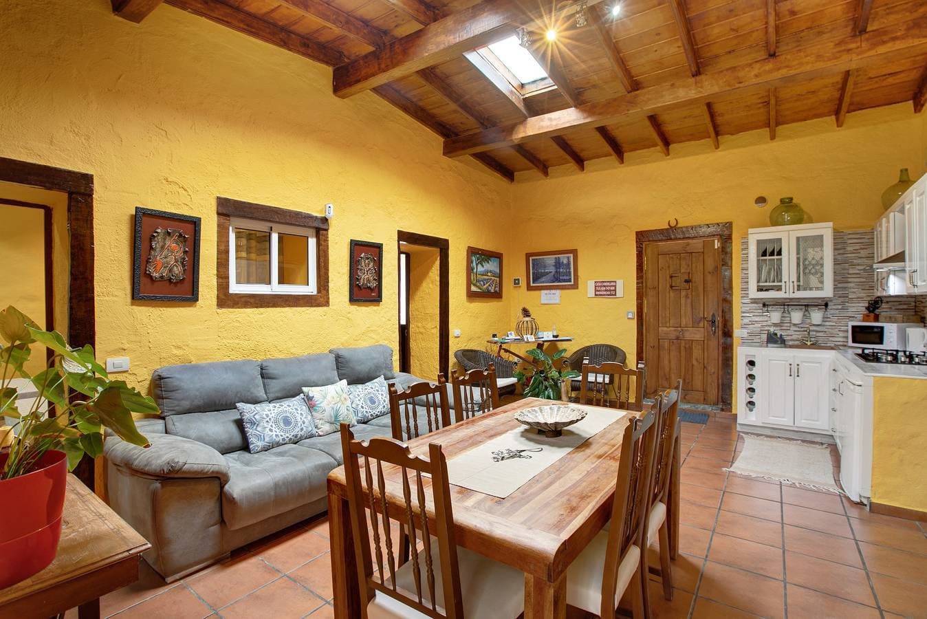 Foto 4 von 30: Ferienhaus "Casa Candelaria" mit Blick auf El Teide, Privatem Pool und WLAN