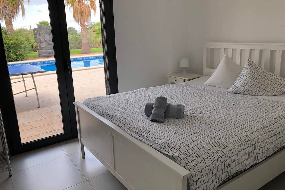 Foto 5 von 30: Exklusive Villa mit beheiztem Pool, Whirlpool und Außenküche