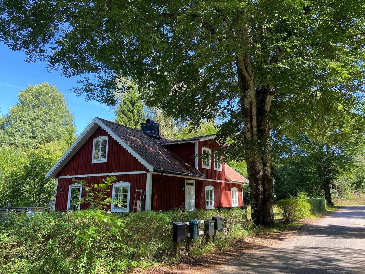 Foto 2 von 81: Torsholma Skolhus – Historisches Schulhaus mit Sauna & Kamin in Småland