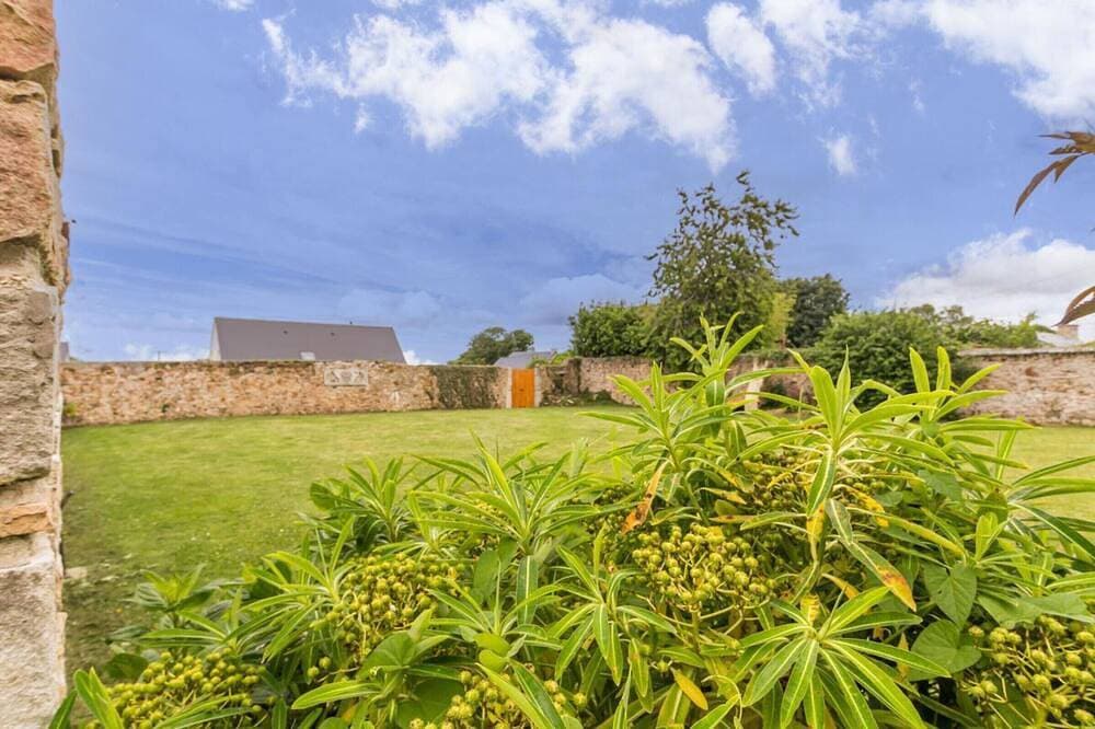 Foto 13 von 24: Luxushaus mit Innenpool und Garten in der Normandie
