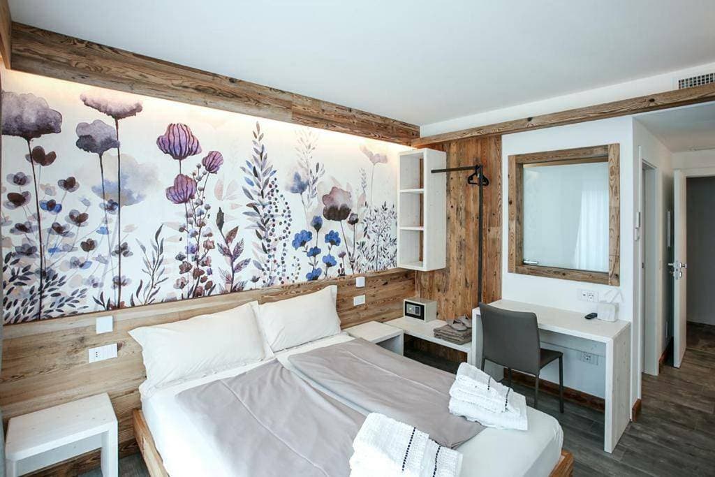 Foto 6 von 13: Double or Twin Room with Lake View