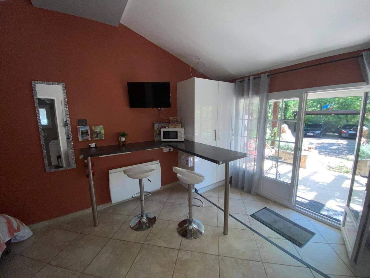 Foto 13 von 68: One-Bedroom Apartment