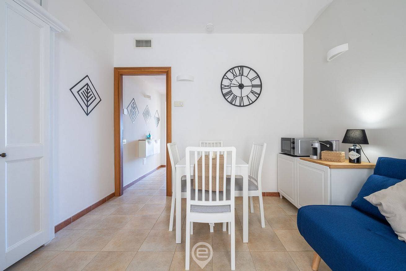 Foto 8 von 32: Ferienwohnung für 2 Personen mit Meerblick