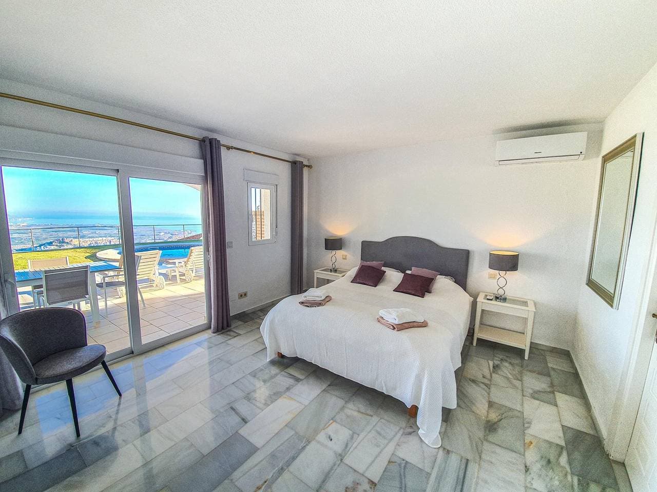 Foto 11 von 33: Luxuriöse Villa mit Meer- und Sierra Nevada