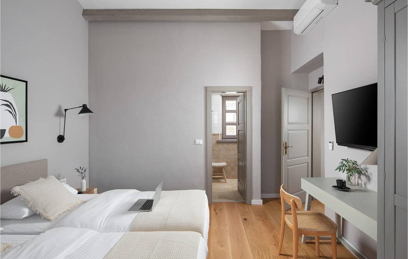 Foto 13 von 19: Gemütliche 2-Zimmer-Wohnung mit Pool und Terrasse, 2 km vom Stadtzentrum entfernt