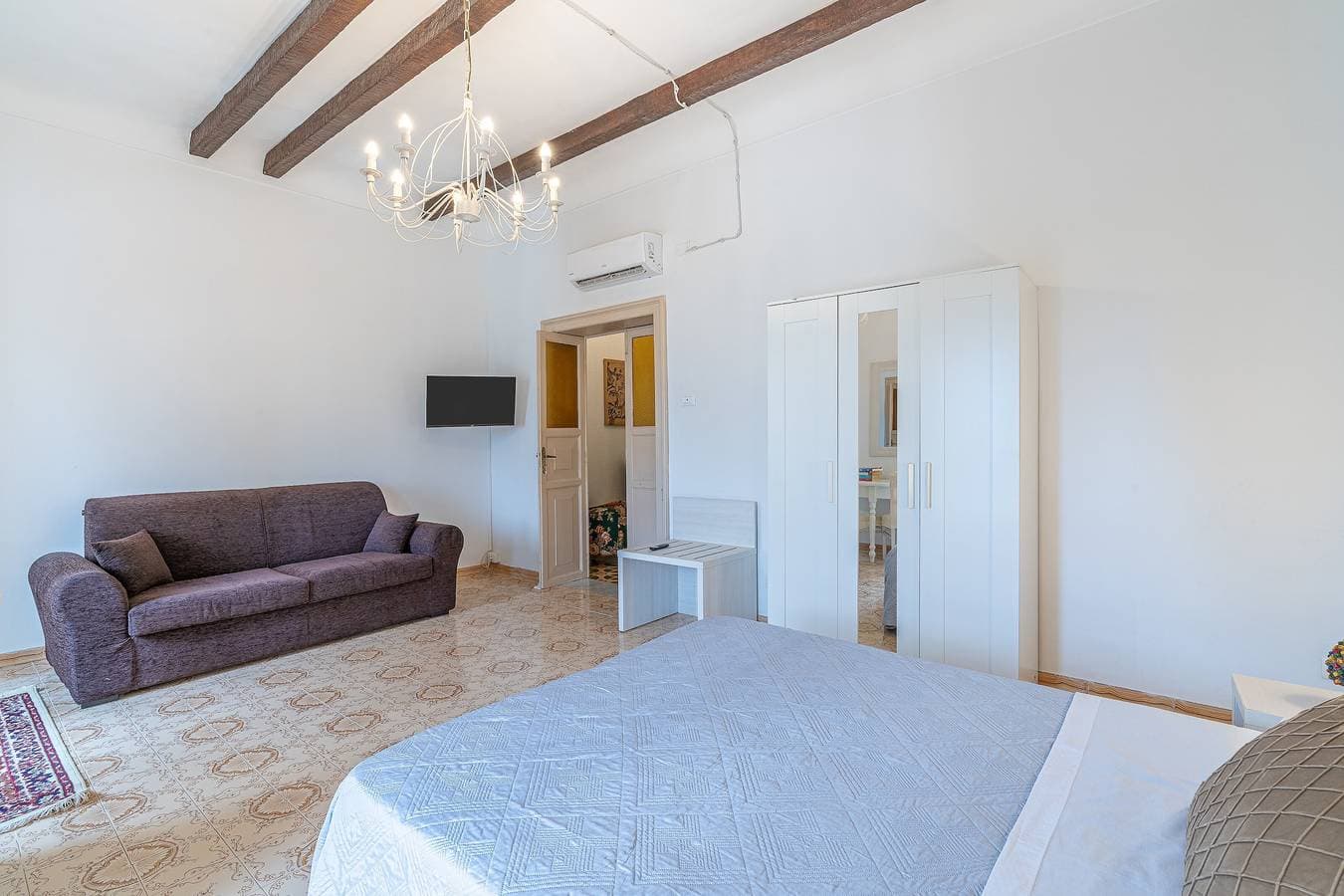 Foto 10 von 33: Appartamento Principe Umberto mit privater Terrasse, lokalen Produkten und WLAN