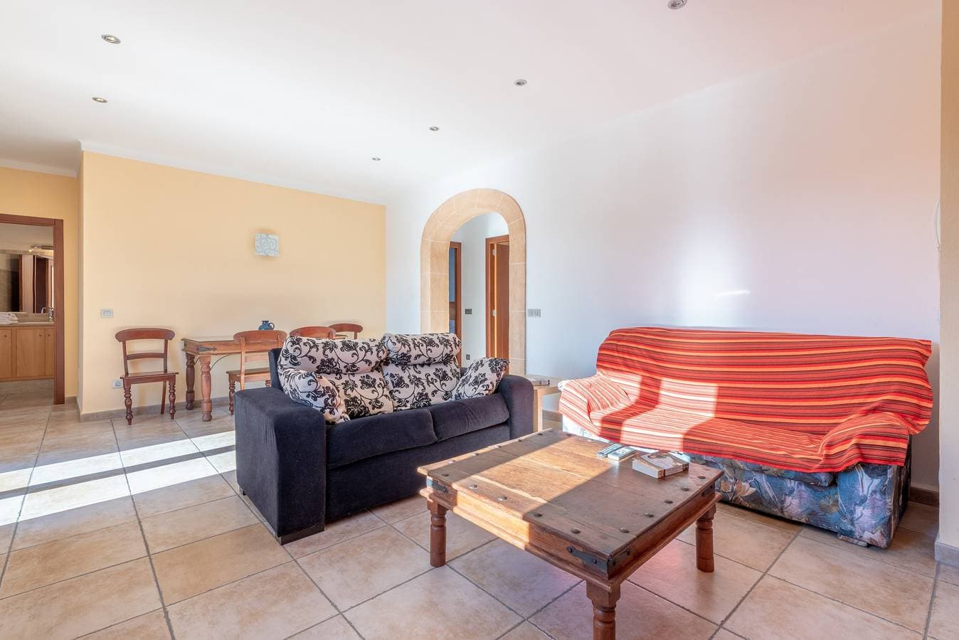 Foto 6 von 25: Gemütliche Ferienwohnung mit WLAN, Klimaanlage und Terrasse