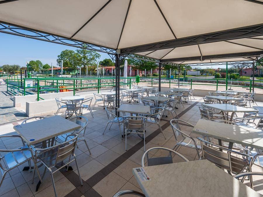 Foto 8 von 22: Camping The Garda Village - Bungalow 4 personen - Bilo Comfort