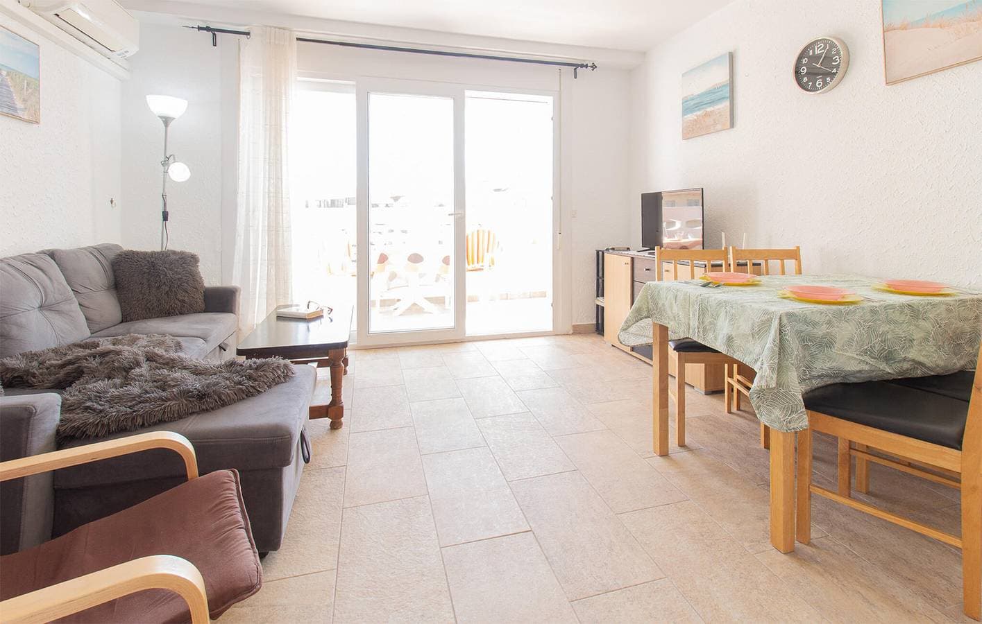 Foto 4 von 31: Apartment mit Meerblick, AC und Terrasse