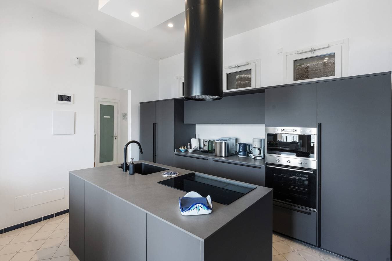 Foto 9 von 40: Villa 'Luxury A Strapiombo Sul Mare' mit Meerblick, Wi-Fi und Klimaanlage