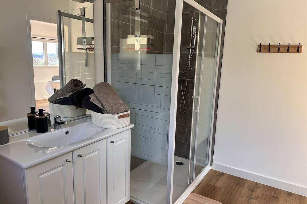 Foto 5 von 29: Apartment-La Butineuse-Cottage-Ensuite mit Dusche-Blick auf die Landschaft