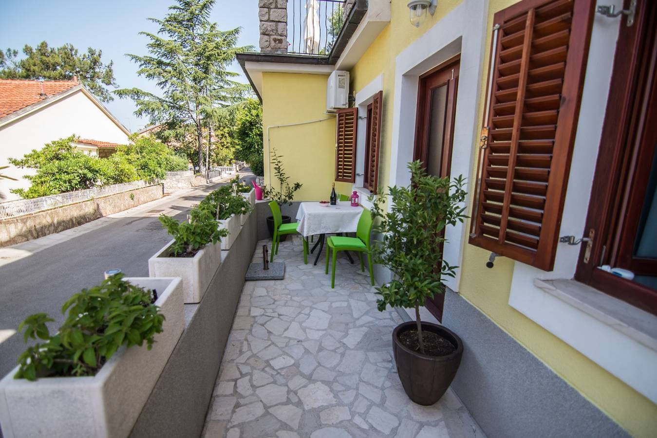 1-Zimmer-Ferienwohnung mit Terrasse Mali Losinj, Losinj -b 1