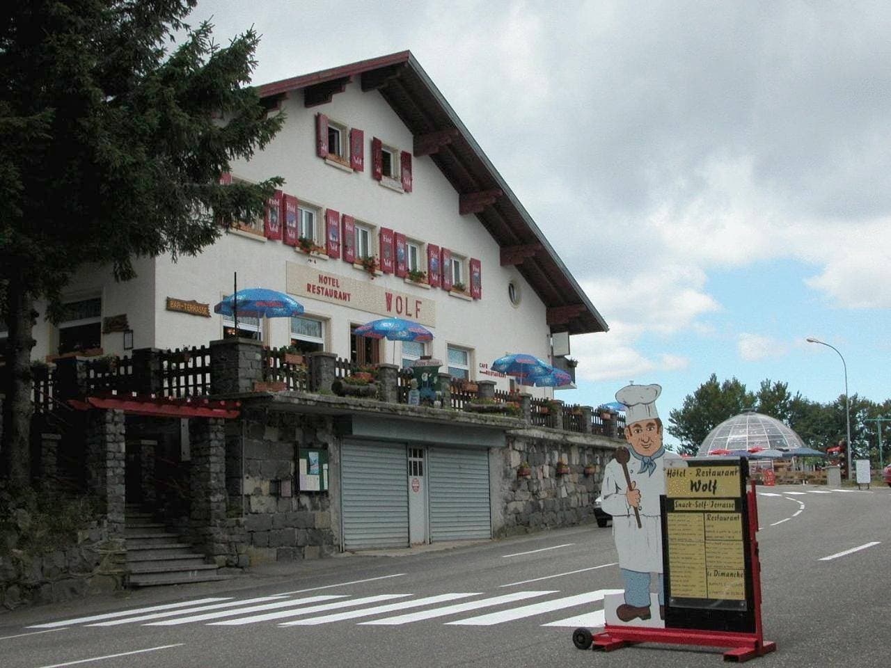 Hôtel Restaurant Wolf 1