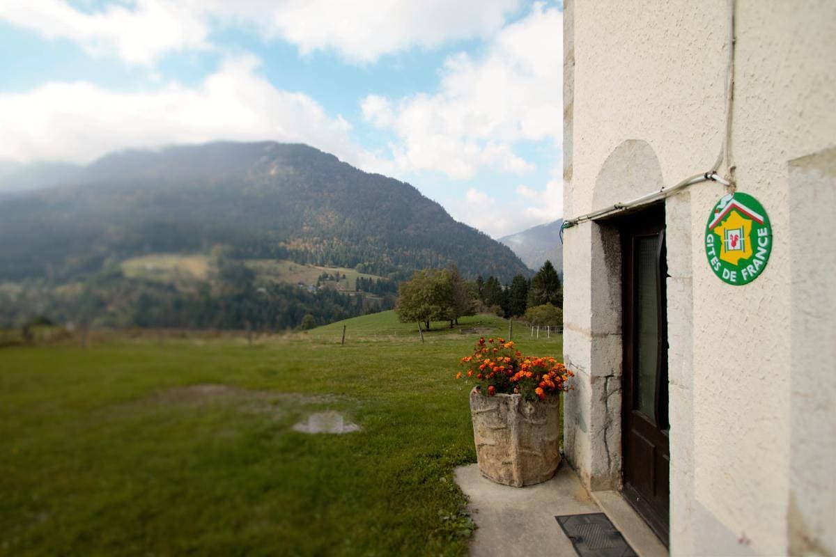 Foto 3 von 15: Gemütliche Gite mit Parkplatz, Garten und Bergblick