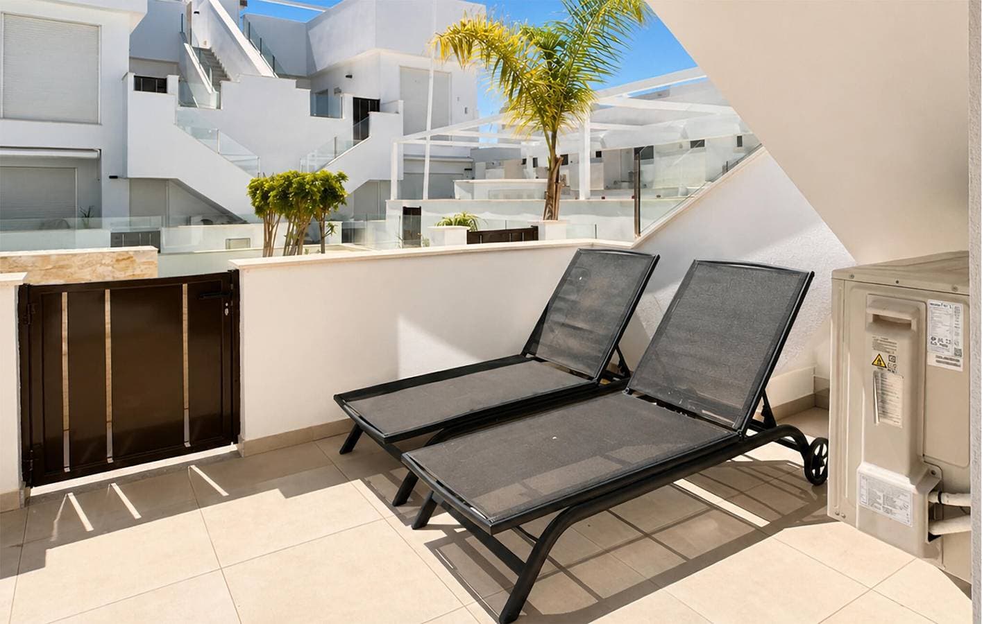 Foto 8 von 20: Gemütliche 109 m² große Wohnung mit Pool, Terrasse und WLAN, 600 m vom Stadtzentrum entfernt