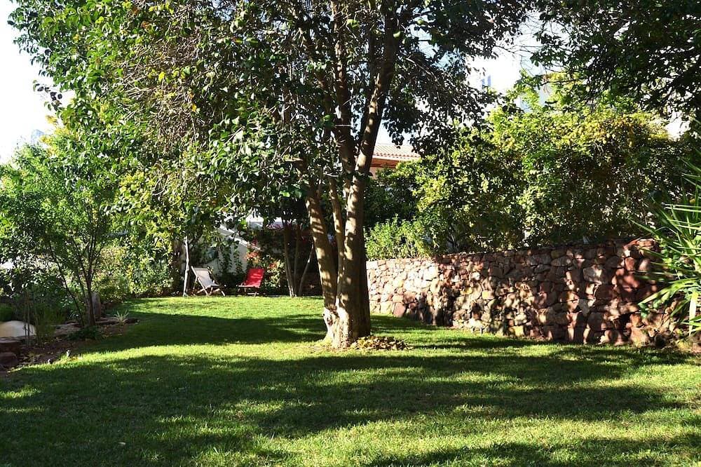 Foto 7 von 20: 2 Schlafzimmer Reihenhaus mit charmantem Garten im historischen Zentrum von Silves