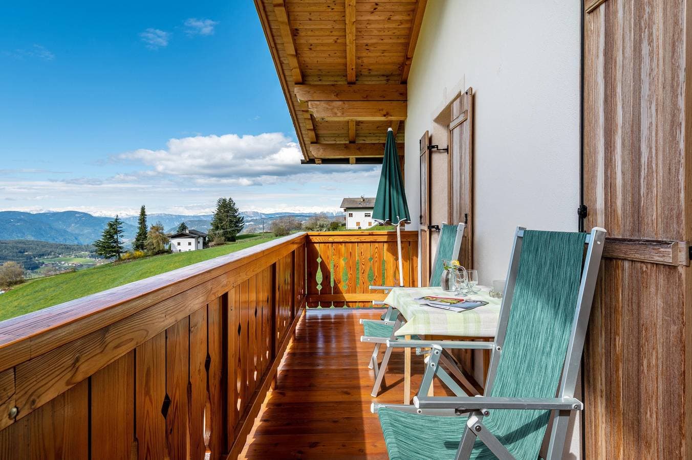 Foto 5 von 35: Ferienwohnung 'Ronsolhof Santner' mit Bergblick, Gemeinschaftsgarten und WLAN