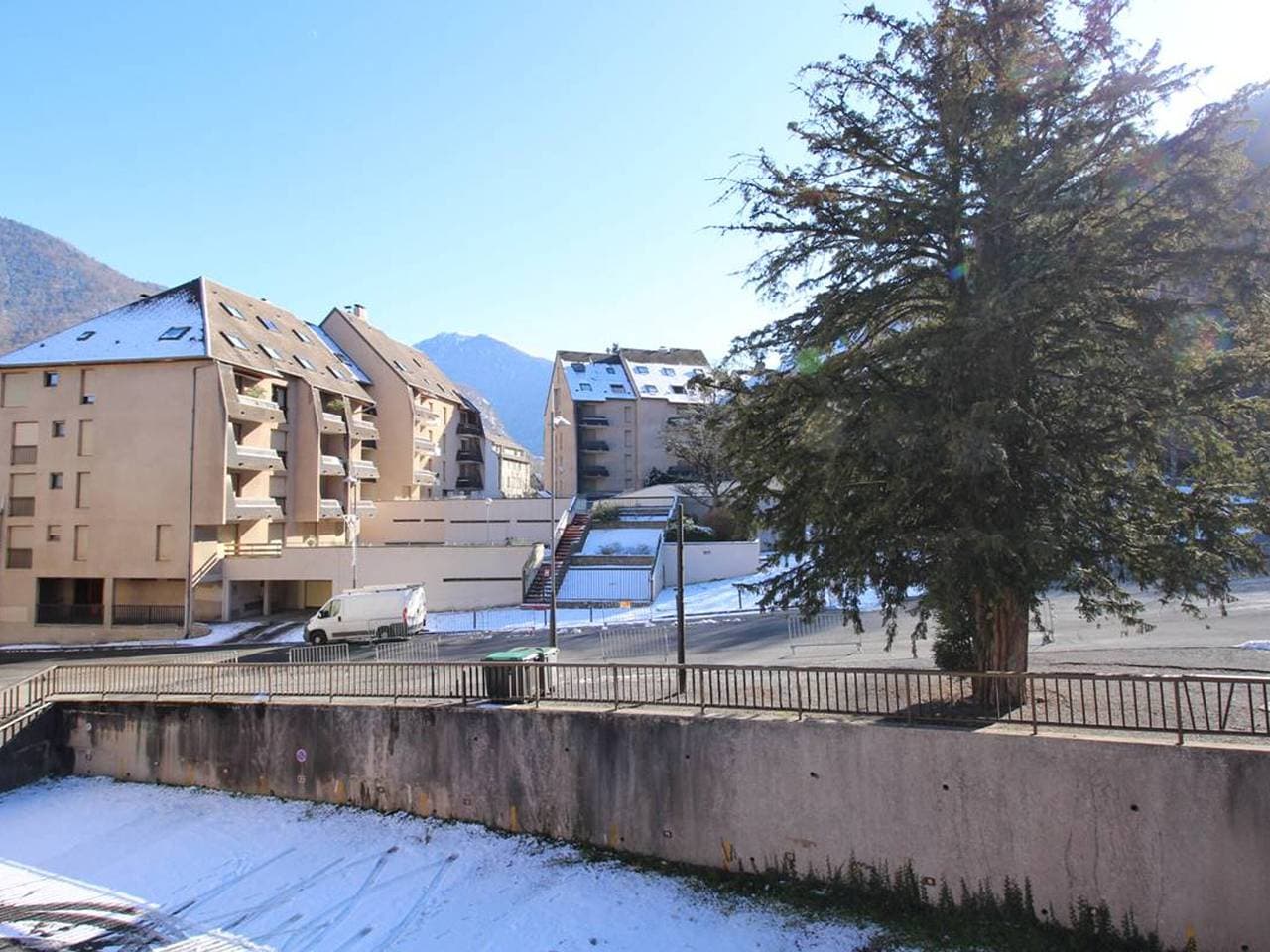 Foto 11 von 14: Luchon 3-Zi Südbalkon, Parkplatz, kleine Haustiere erlaubt