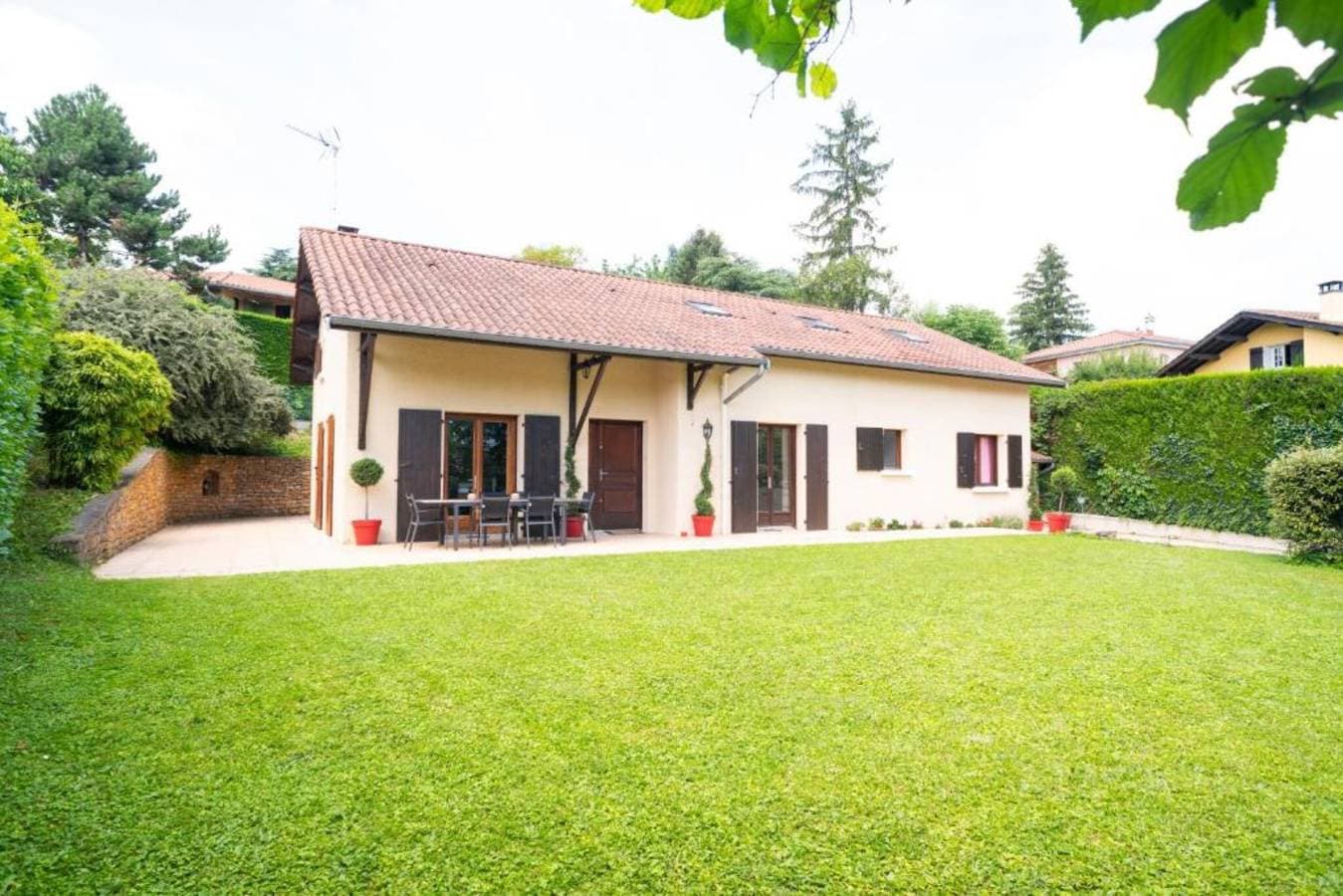 Foto 6 von 23: Gästezimmer „Lyon Mon Amour – St-Bonaventure“ mit WLAN und Klimaanlage