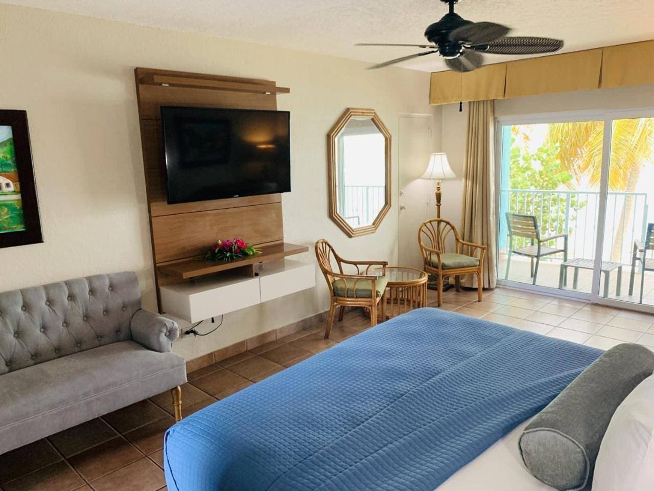 Foto 9 von 10: Beachfront Premium King Room