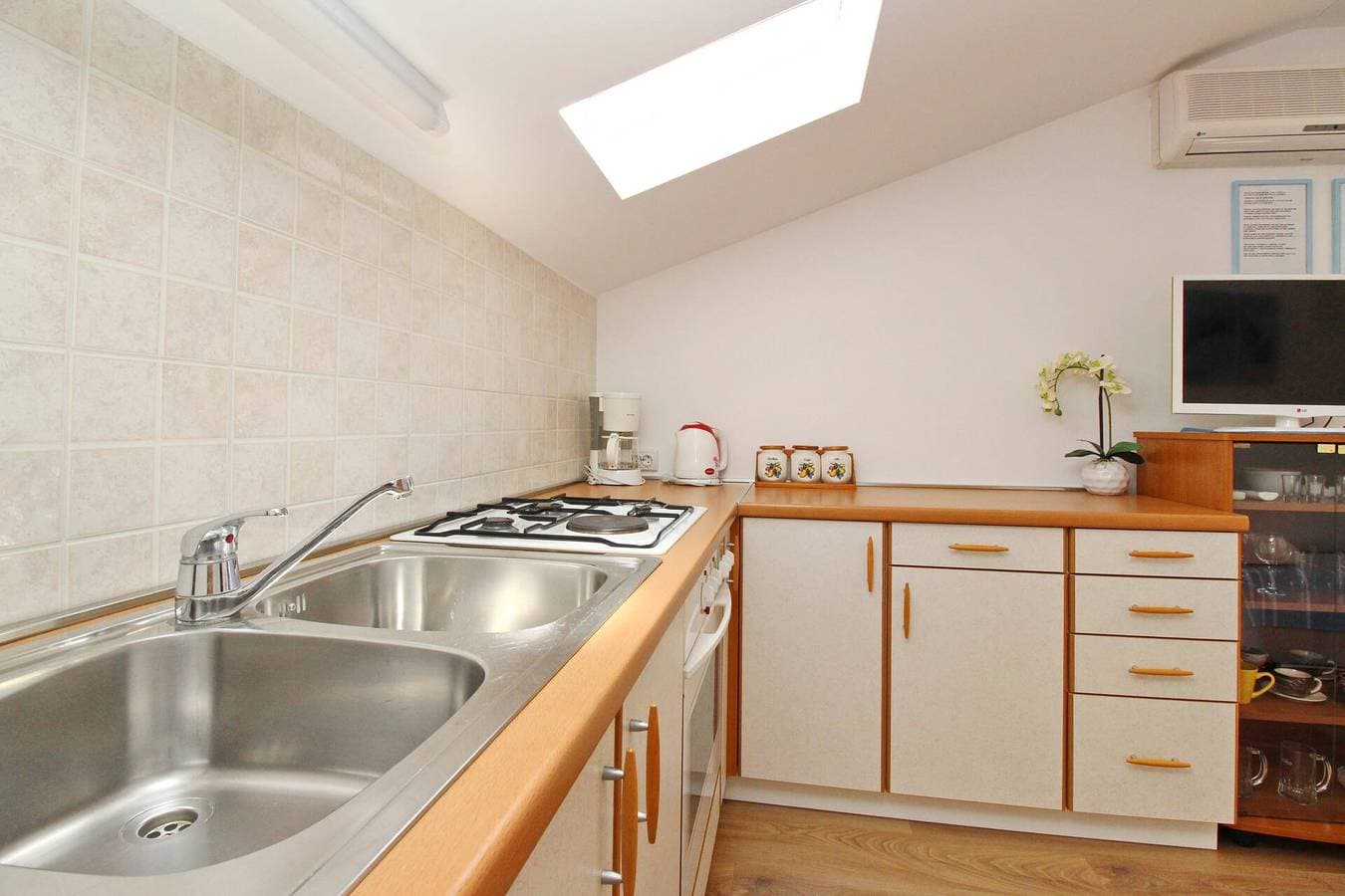 Foto 5 von 31: Apartment Cubranic S. Senj - im Hafen, nahe dem Meer