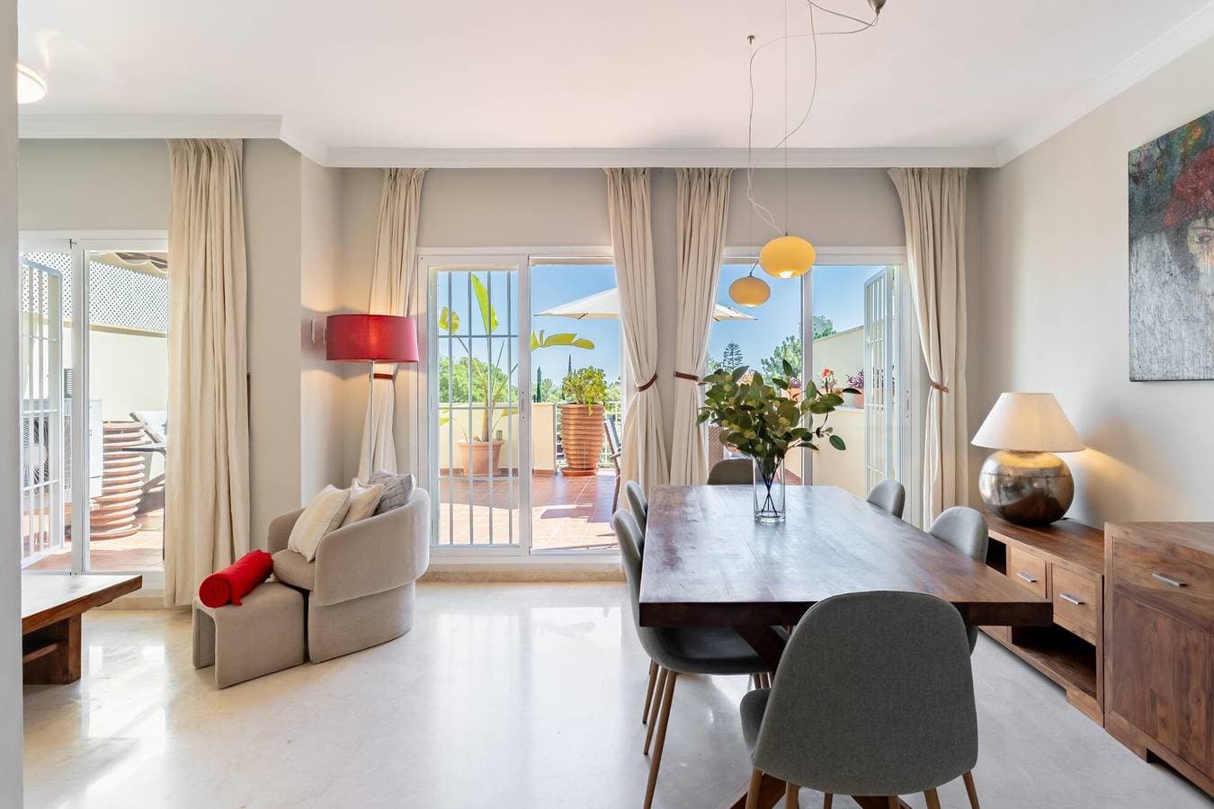 Foto 5 von 29: Ferienwohnung 'Lechuza Elviria Marbella 2' mit Gemeinschaftspool, Wi-Fi und Klimaanlage