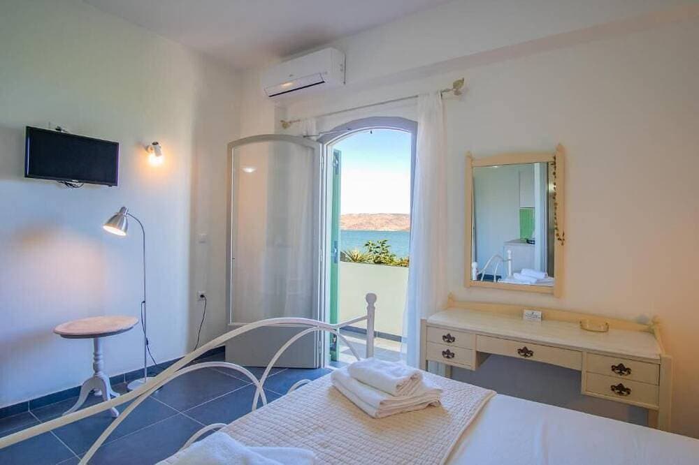 Foto 2 von 23: Elounda Christina Boutique Studios, Near the Sea