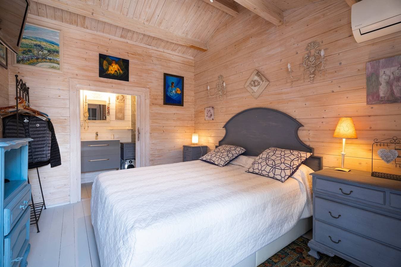 Foto 8 von 22: Ferienwohnung 'Autour D'un Patio, Proche Mer' mit privater Terrasse, Wi-Fi und Klimaanlage