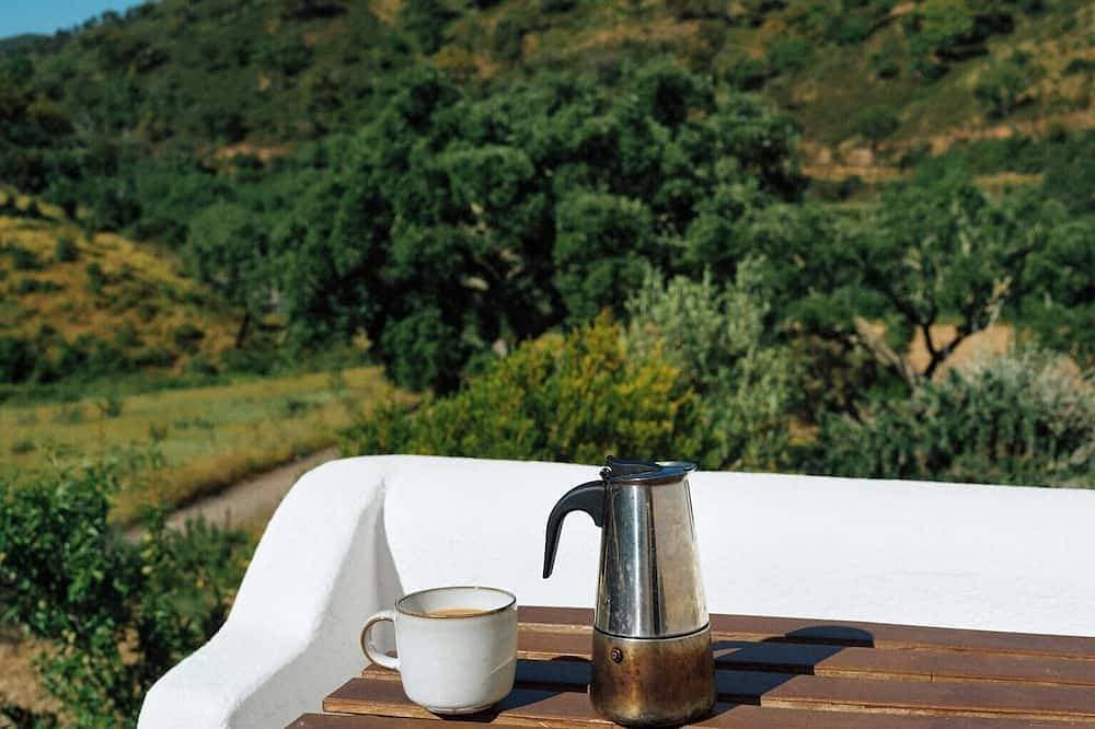 Foto 7 von 10: A hillside retreat with a pool and panoramic views your escape in rural Portugal