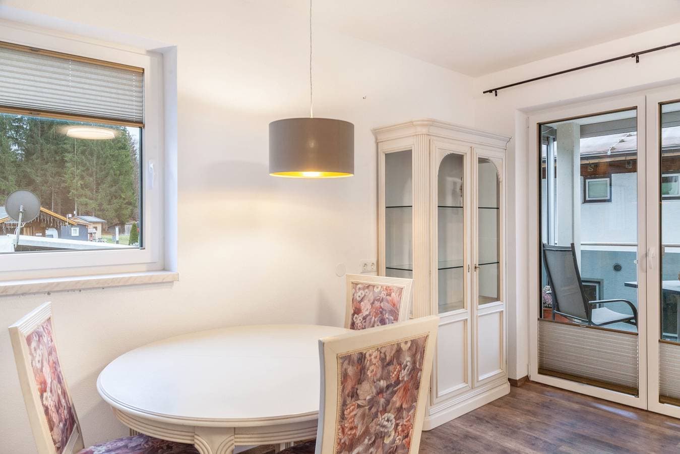 Foto 2 von 23: Ferienwohnung "Zugspitze" mit Gemeinschaftsgarten und WLAN