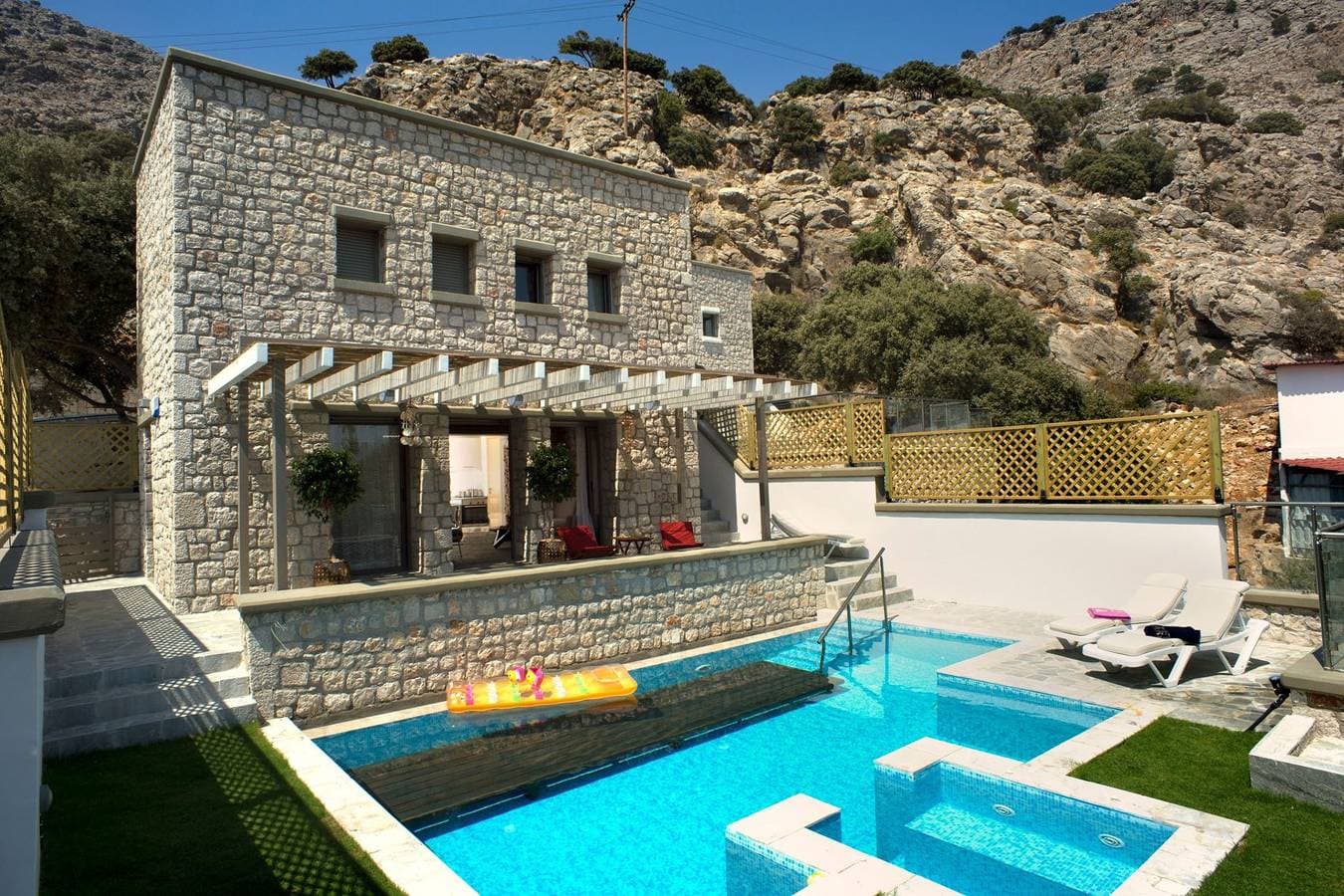 Villa 1
