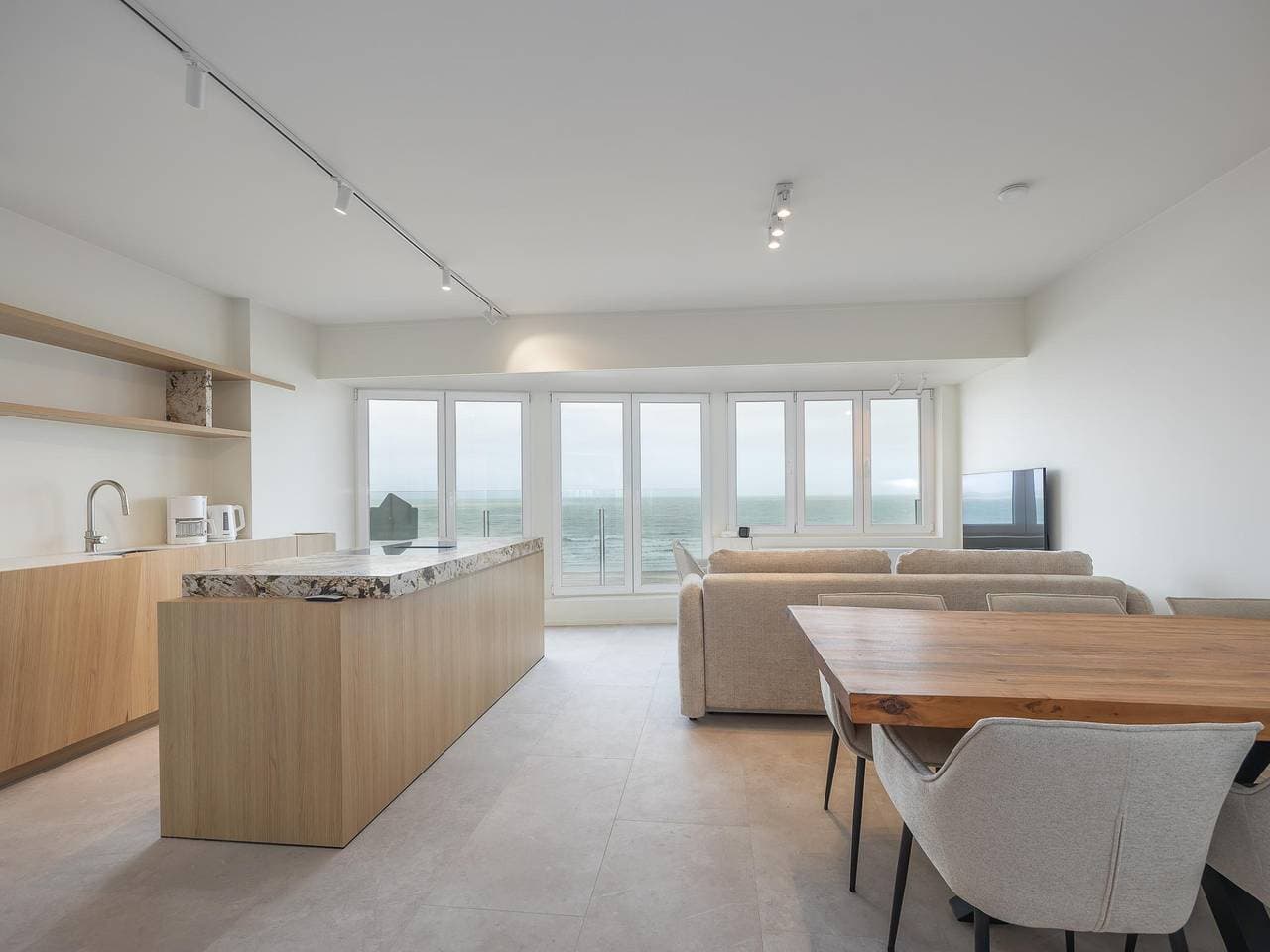 Wunderschöne 2-Zimmer-Wohnung mit Meerblick 1