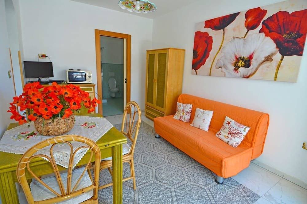Wohnung mit großem Garten und Parkplatz nur wenige Schritte vom Meer entfernt 1