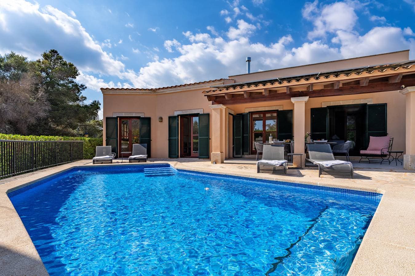 Villa Esquina in Son Mojer-Cala Santanyí, in Strandnähe, mit Pool und Wifi 1