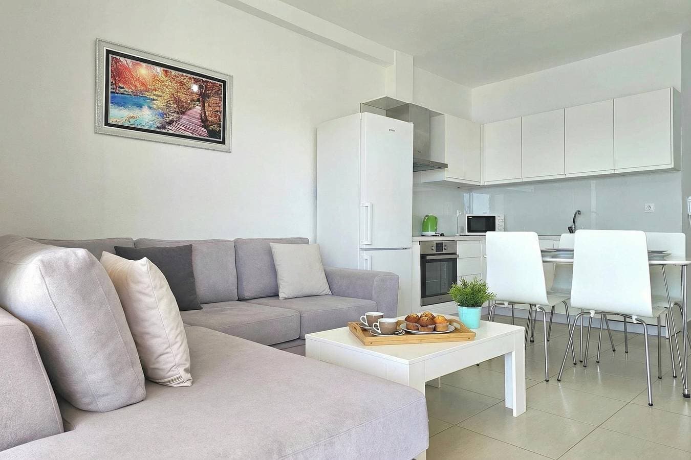 Foto 12 von 24: Panorama View Apartment In Saranda - 271