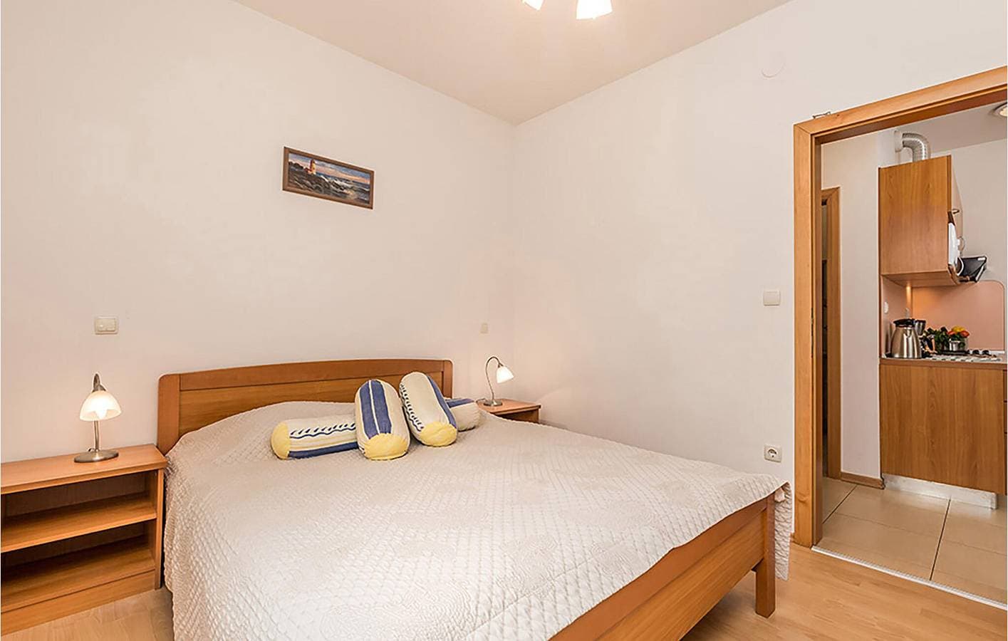Foto 8 von 23: Charmantes Apartment mit Pool, Terrasse und WLAN – 2 km bis zur Küste