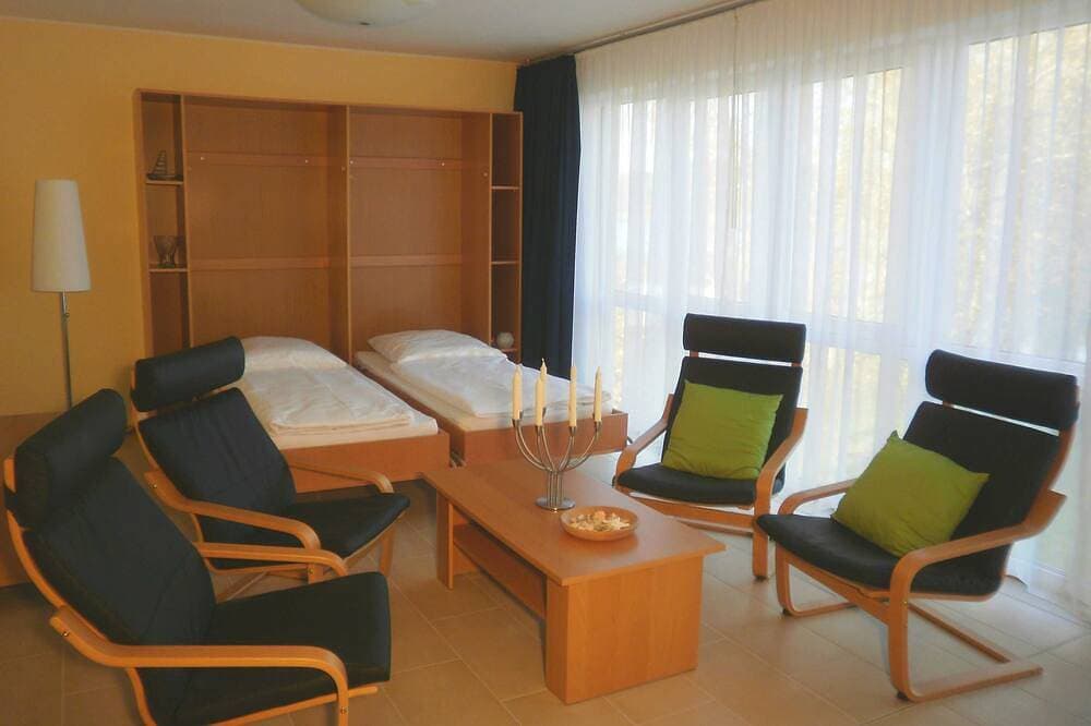 Foto 2 von 19: Ferienwohnung Obergeschoss - Ferienwohnhaus Drei am Zemminsee