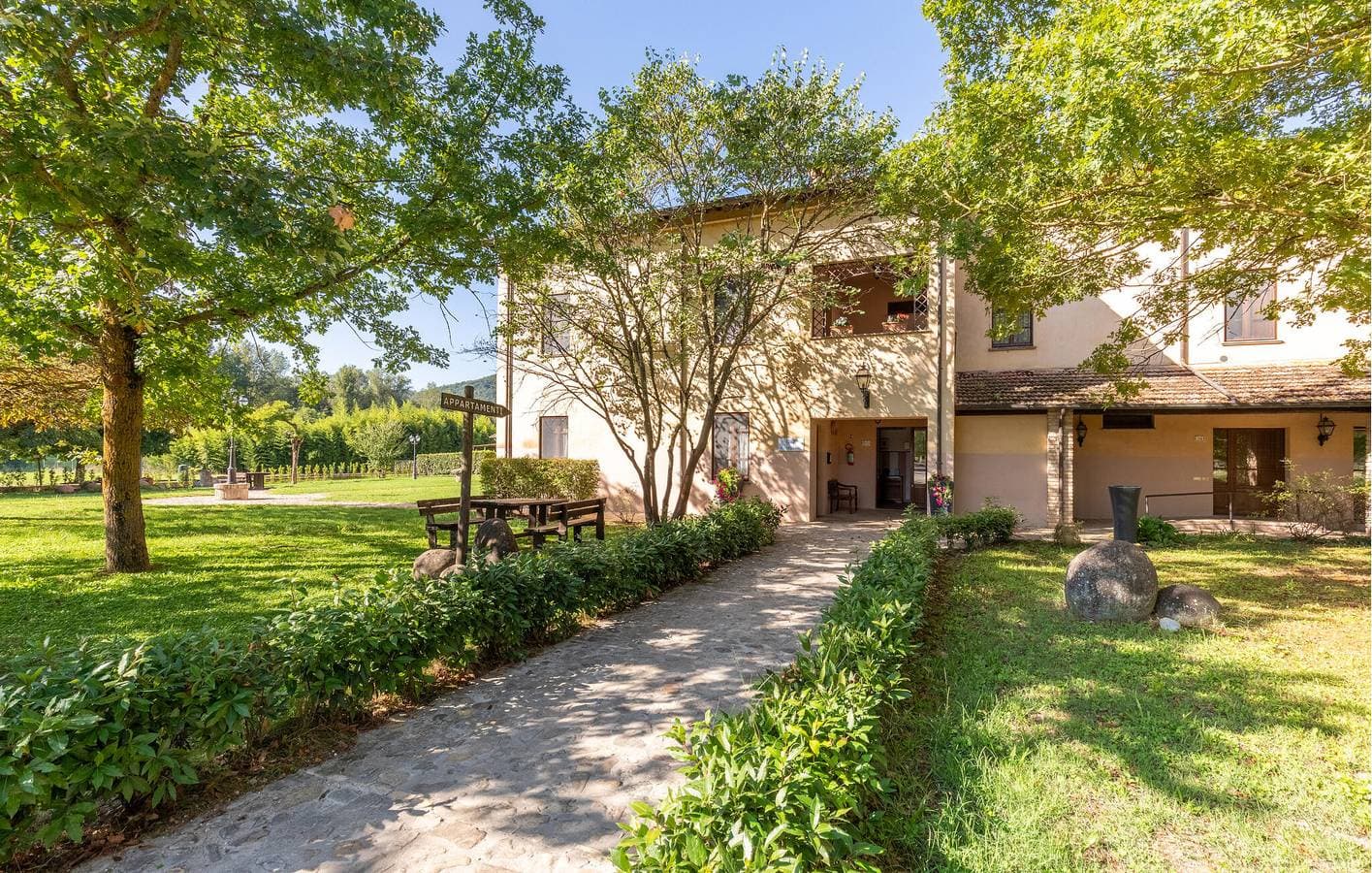 Rückzugsort am See mit Pool, AC und Parkplatz in Umbertide 1