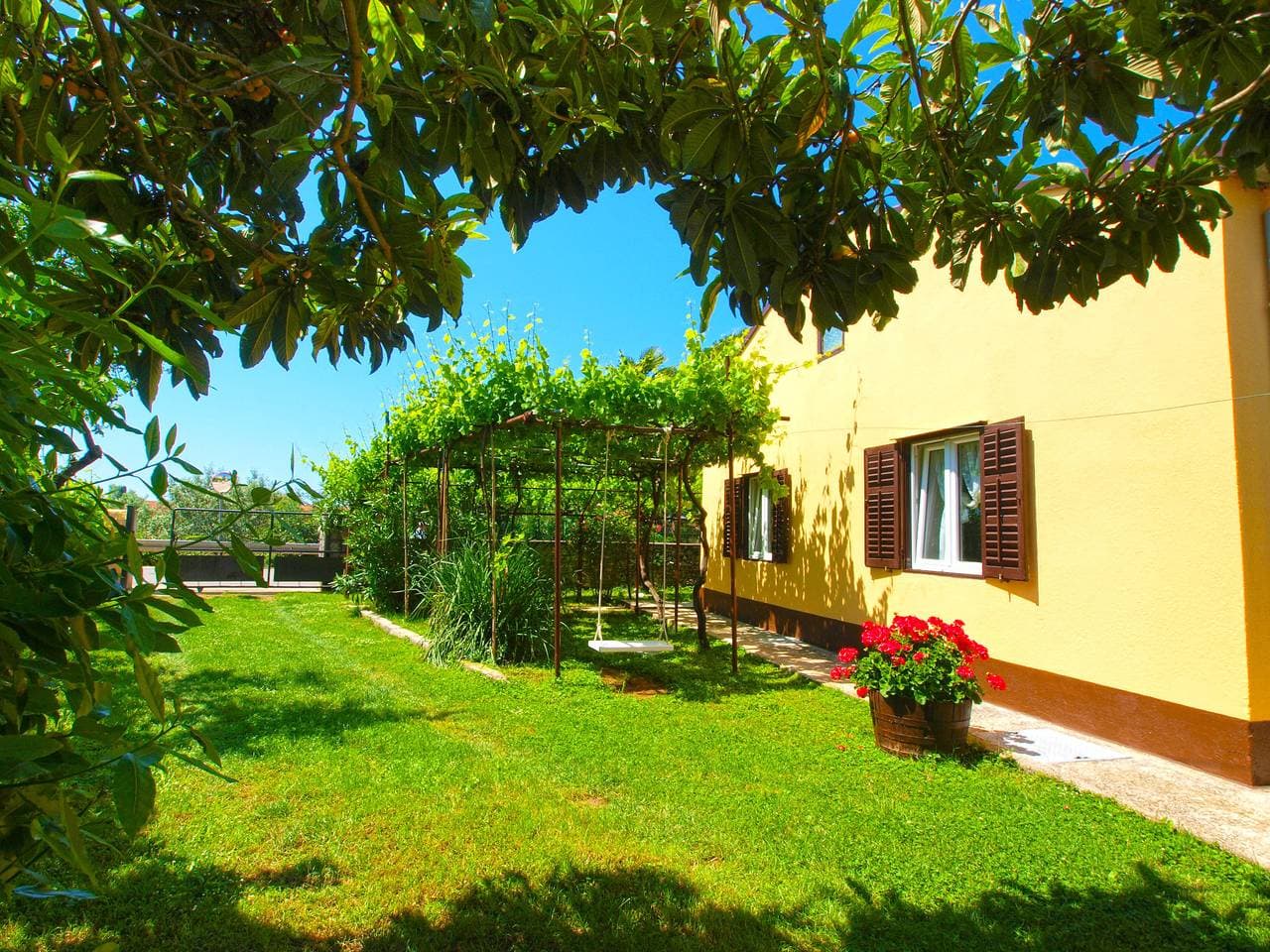 Foto 6 von 32: Ferienhaus für 5 Personen mit Terrasse