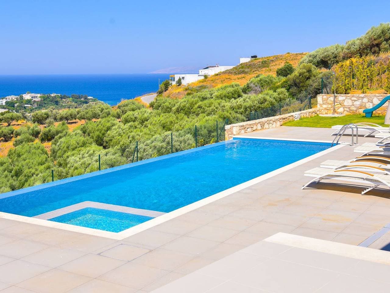 "Villa Kallia" mit Infinity-Pool 1
