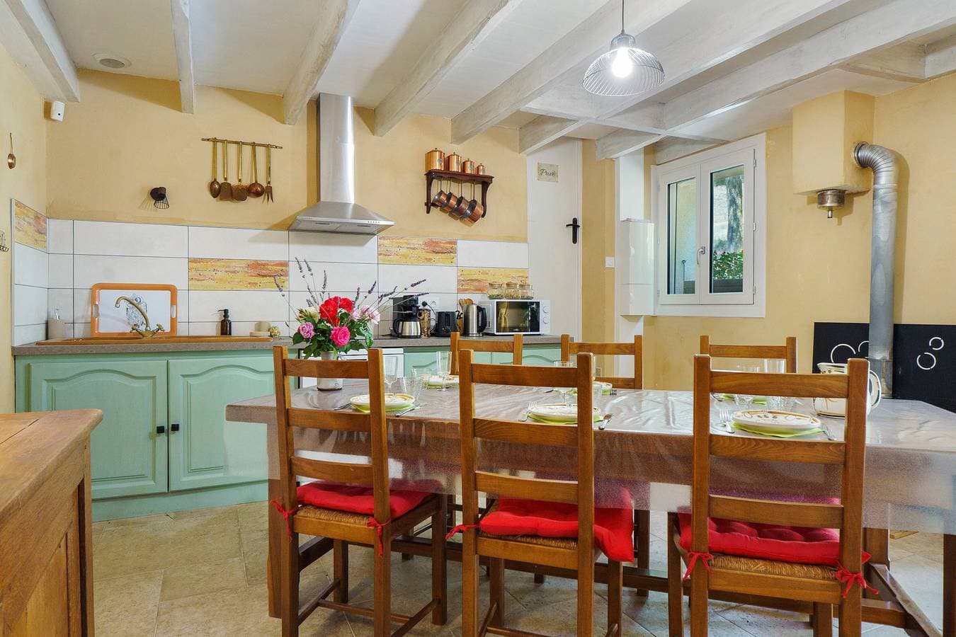 Foto 9 von 32: Bed & Breakfast 'Chambre Tilleul mit Pool', Bergblick, Gemeinschaftspool, WLAN