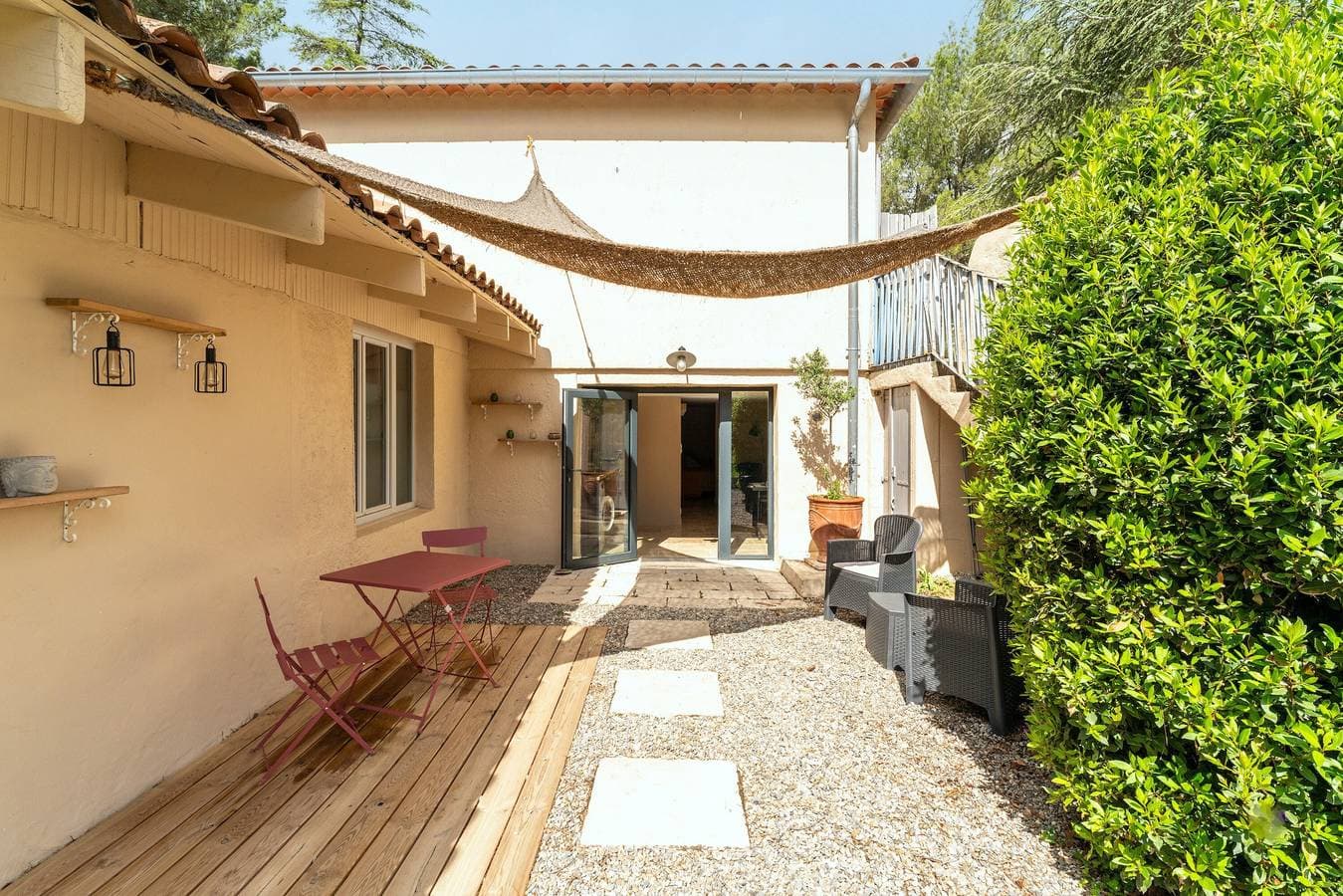 Foto 3 von 33: Gîte mit Pool am Fuße der Weinberge im Luberon – Maison Marvic Laurier T2