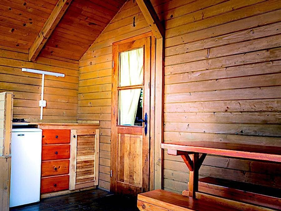Foto 8 von 42: Bedura Park, camping temático de la naturaleza y bungalows - Chalet 2 personen - Holzhütte
