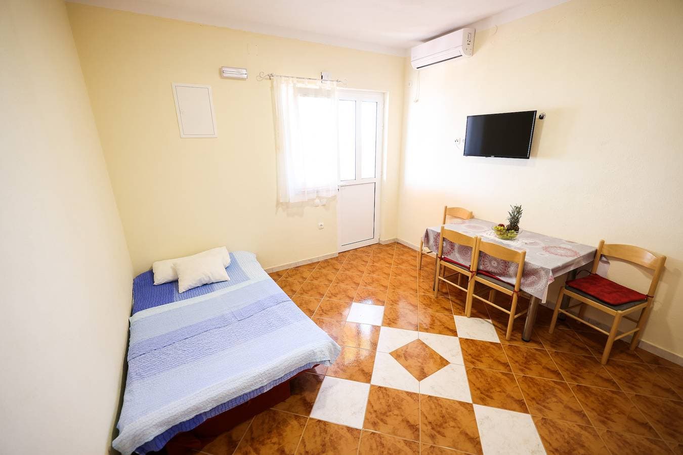 Foto 10 von 27: 1-Zimmer-Ferienwohnung mit Terrasse Kozjaca, Paklenica A-25456-c